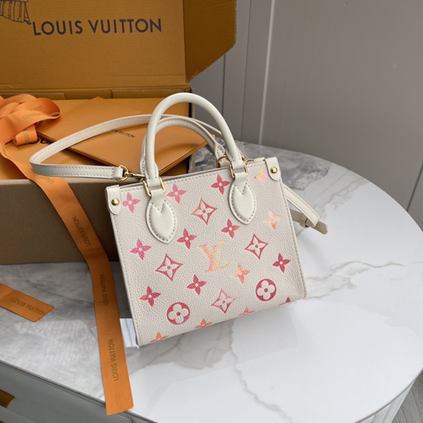 ルイヴィトンバッグ背面デザイン